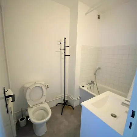 Double 23 A Apartment